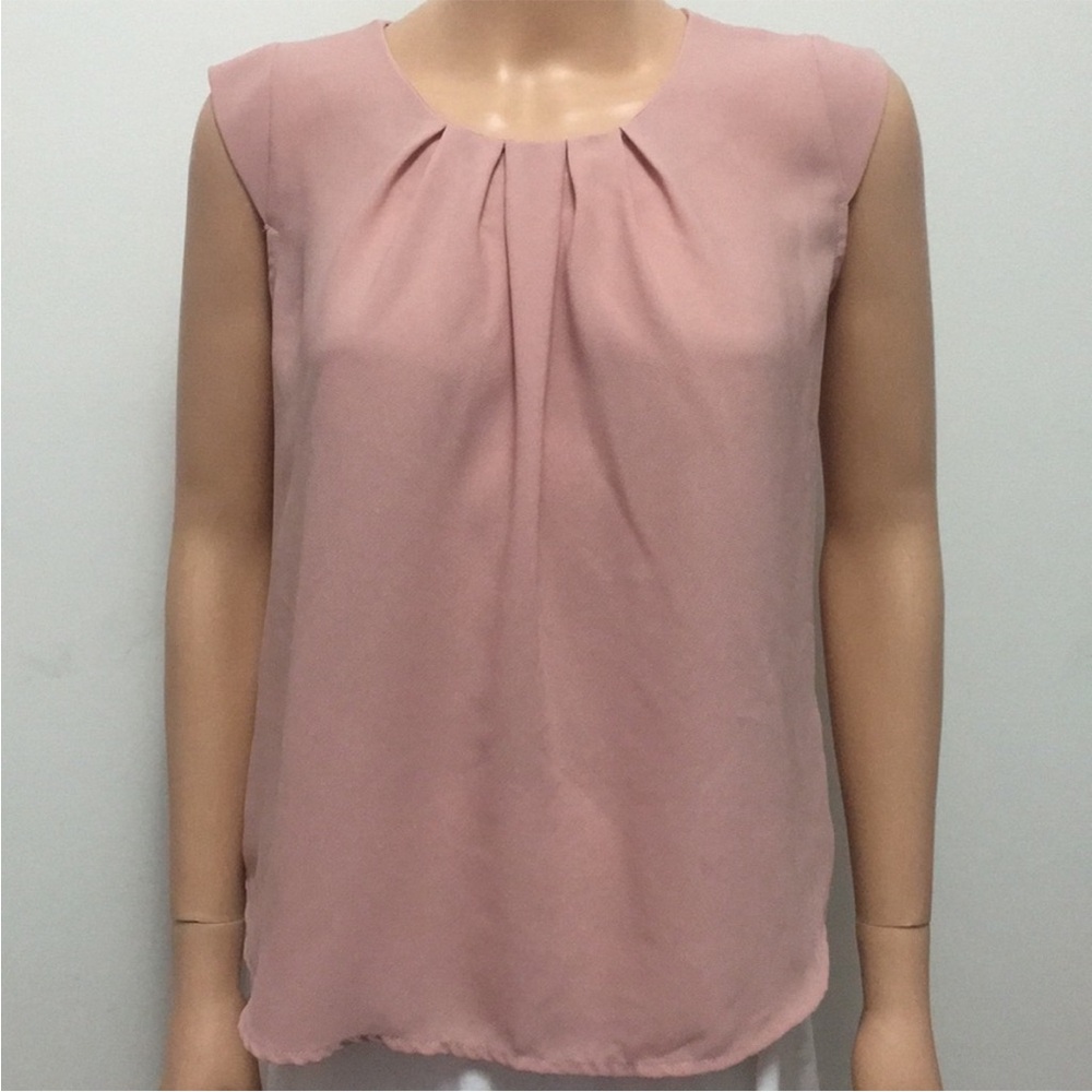 Anthropologie Twine&Strings Smoked
Pink Blouse Sleeveless Roundneck size Small